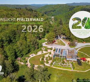 Titelseite eines Kalenders mit Namen und Haus der Nachhaltigkeit abgebildet